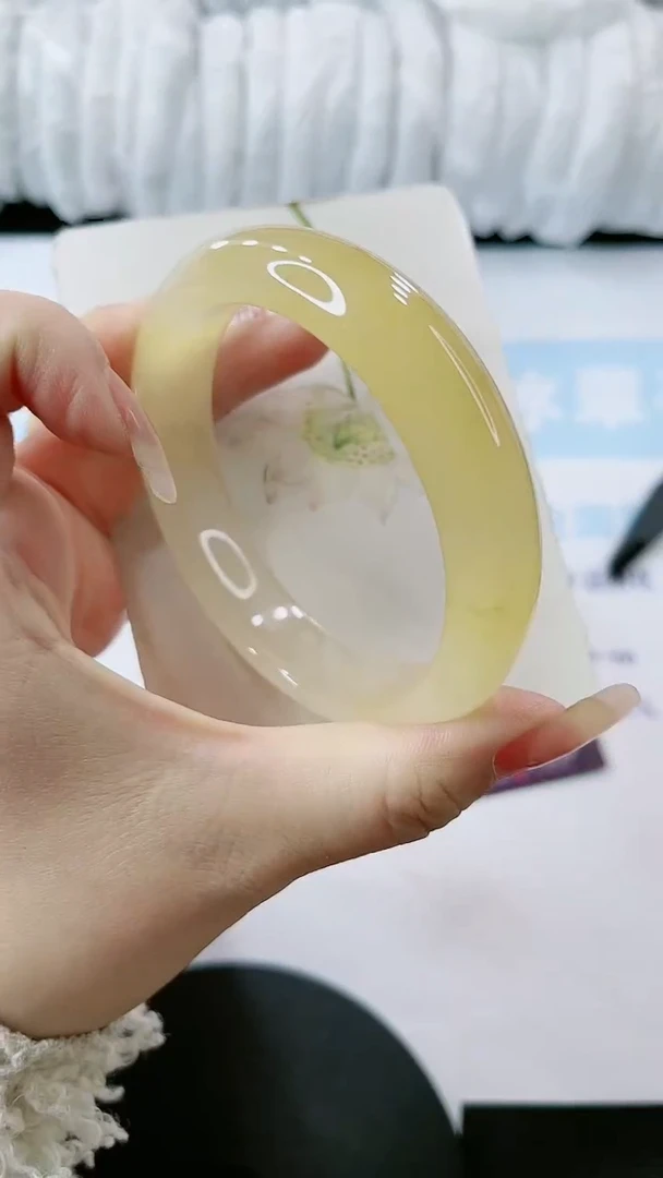 【闪购商品】石英质玉手镯未镶嵌多样性发货F185