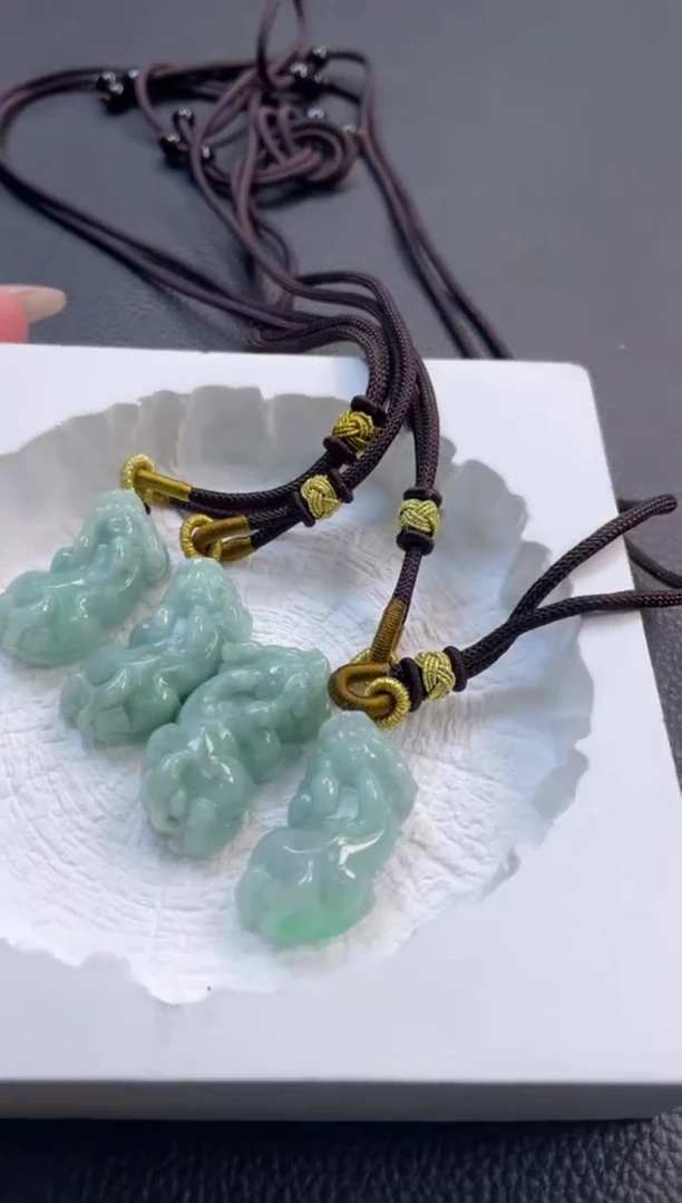 颈饰未镶嵌翡翠貔貅多样性发一