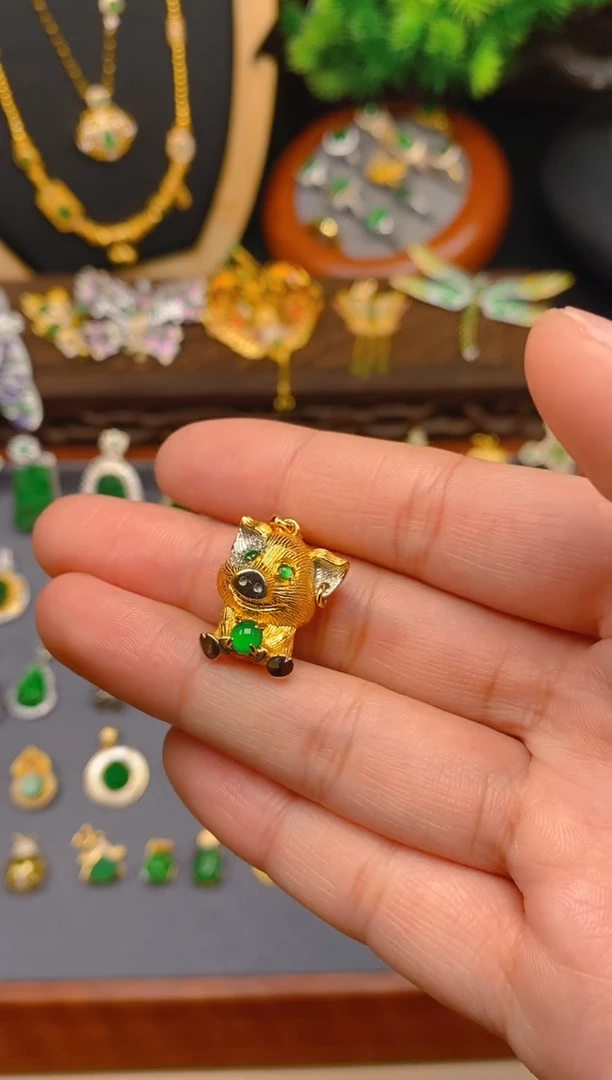 【闪购商品】翡翠吊坠(不含链)银S925镶嵌小猪猪