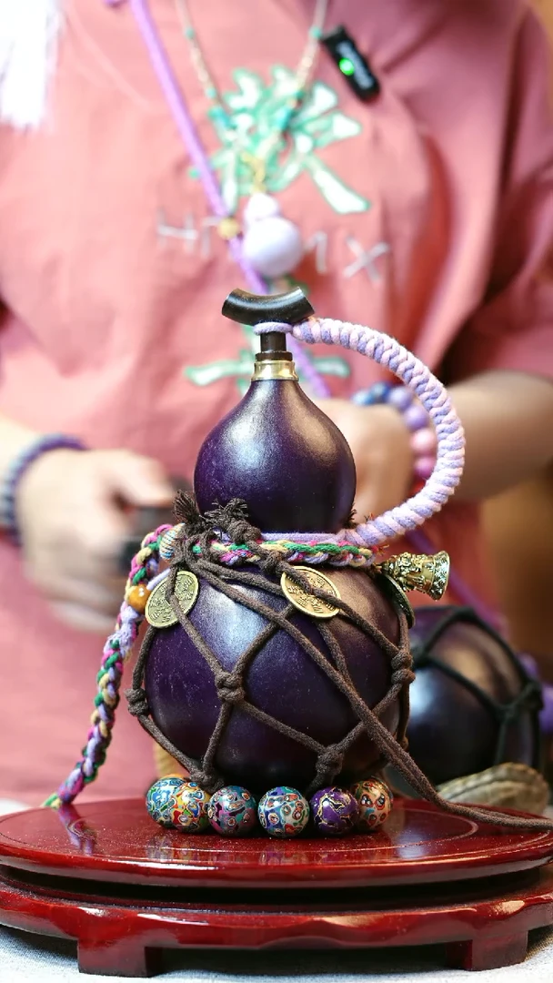 大漆酒葫芦，一物一拍送底座漏斗734