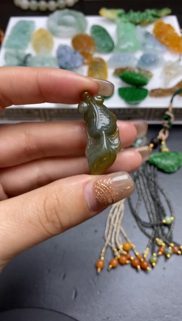 【闪购商品】定制翡翠未镶嵌翡翠毛货~