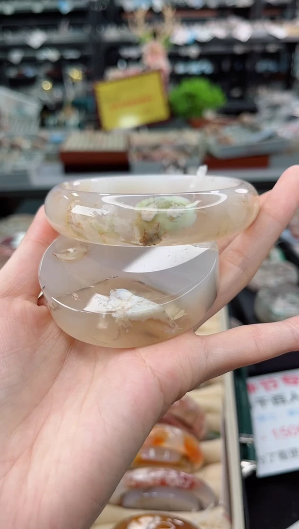 【闪购商品】石英质玉手镯未镶嵌68圈口（赠品镯心）6443558