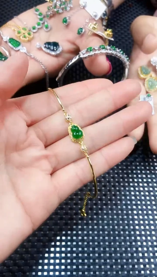 【闪购商品】翡翠手链未镶嵌111111111