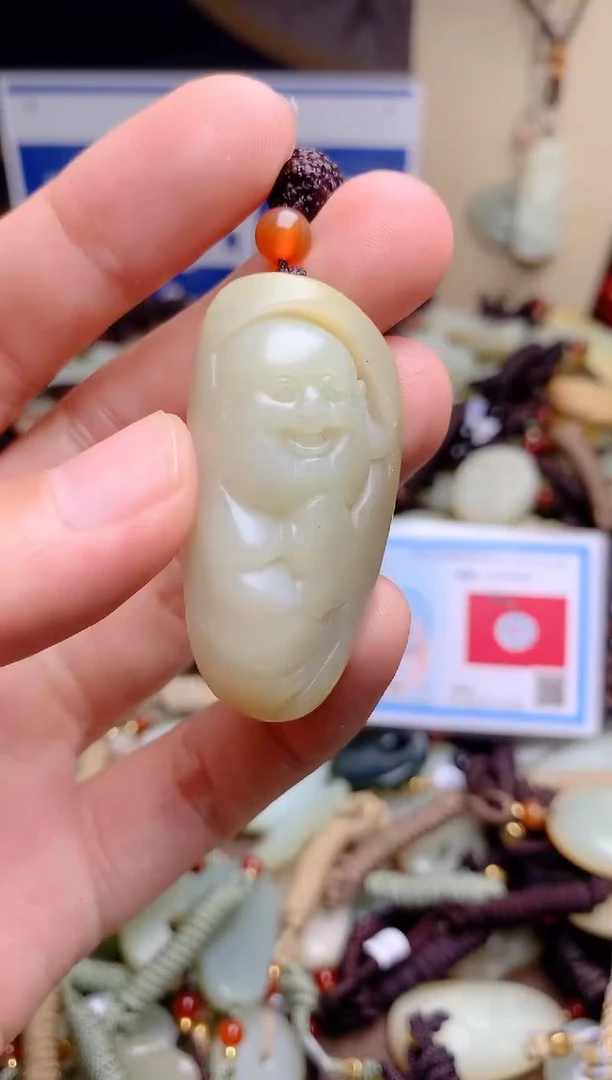 和田玉未镶嵌颈饰1