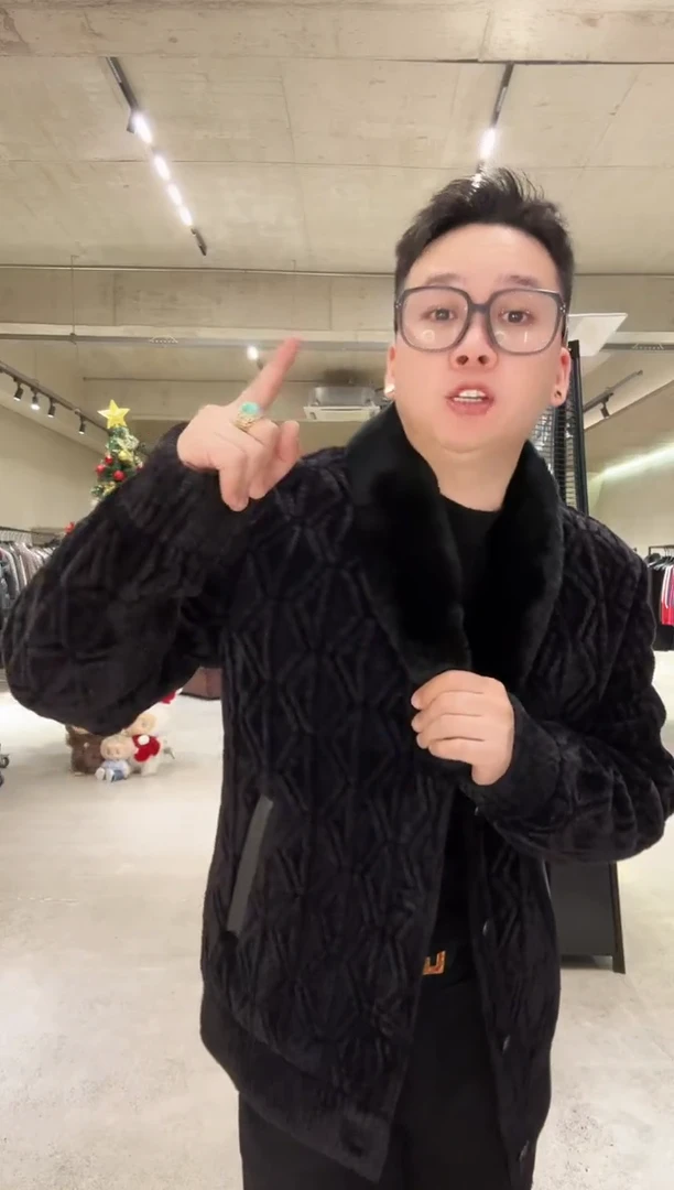 A****东54码（160-175斤）男士兔毛领鹅绒服