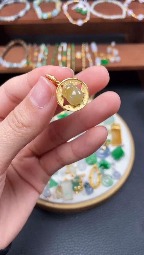 【闪购商品】翡翠吊坠(不含链)18K金镶嵌一个  JK128