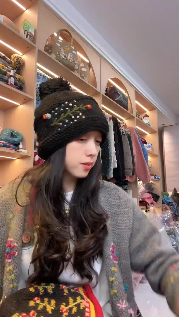 羊毛纯手工黑色刺绣韩系