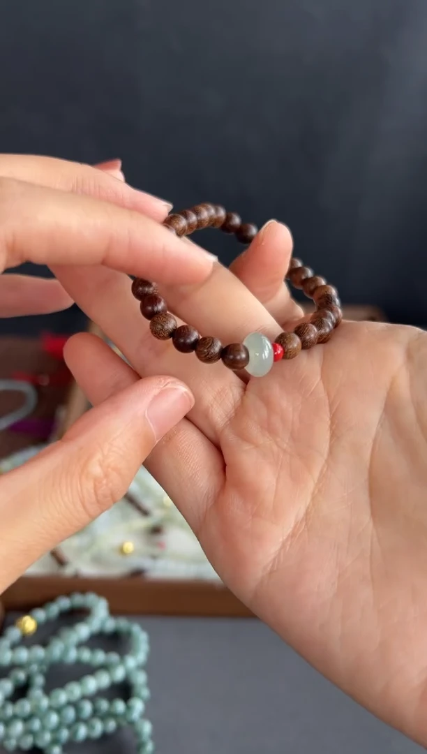 翡翠未镶嵌颈饰102买断