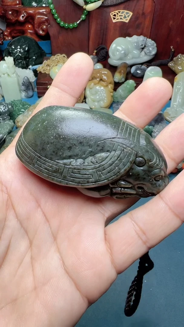 未镶嵌和田玉把件-