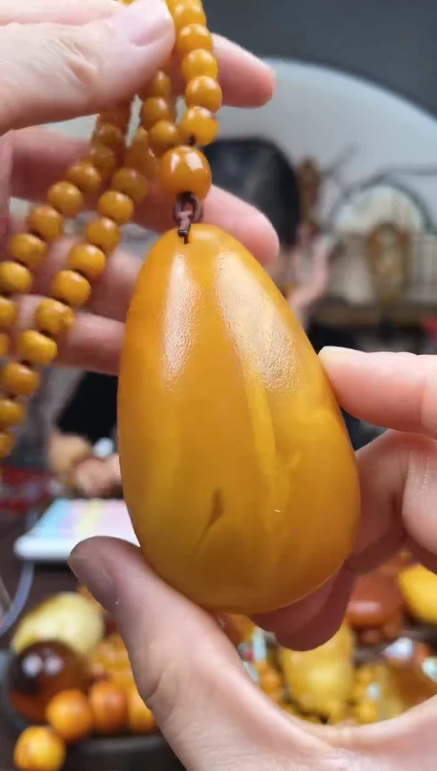 【闪购商品】琥珀裸石未镶嵌首饰 假1赔4 （多样性发货1件