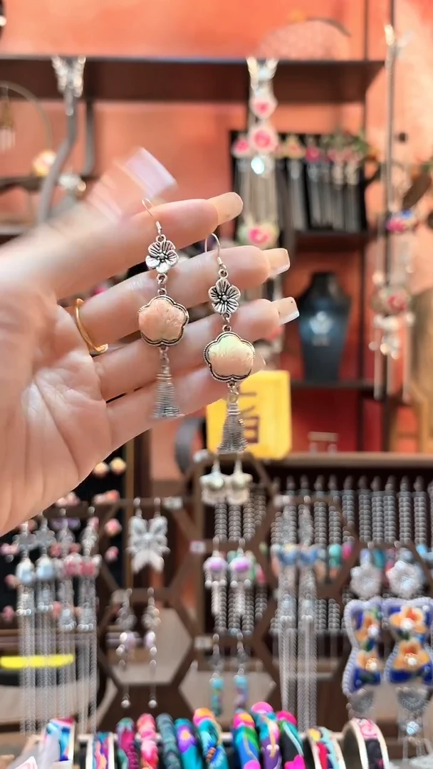 织绣云织谣民族风精美饰品   333**