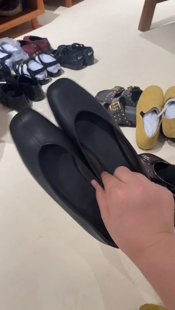 D****澄黑色小皮鞋37码280