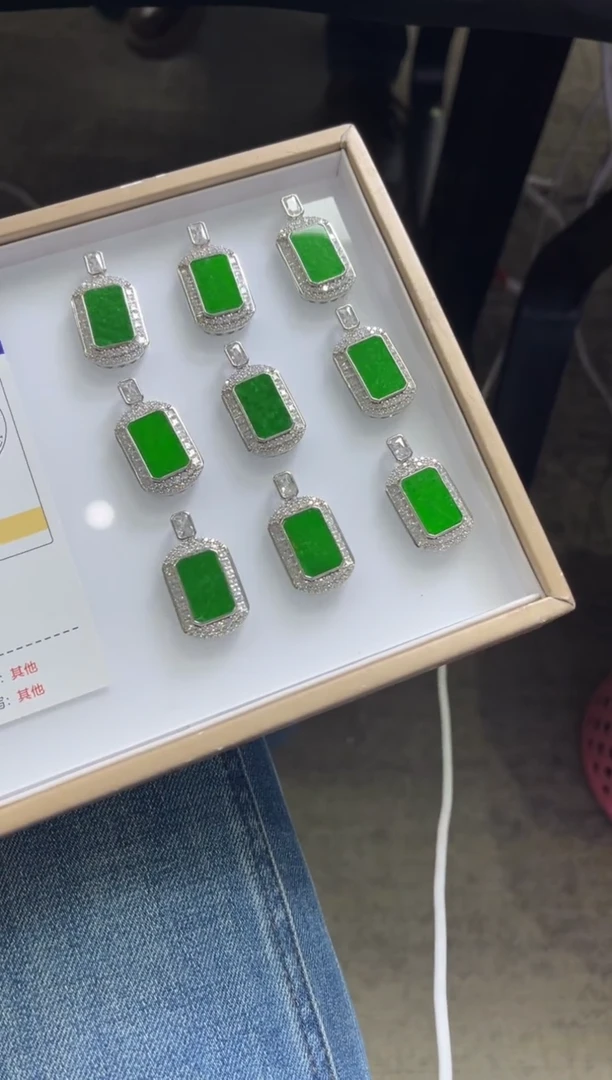 颈饰银S925镶嵌翡翠A410/多样性发一件/配绳子
