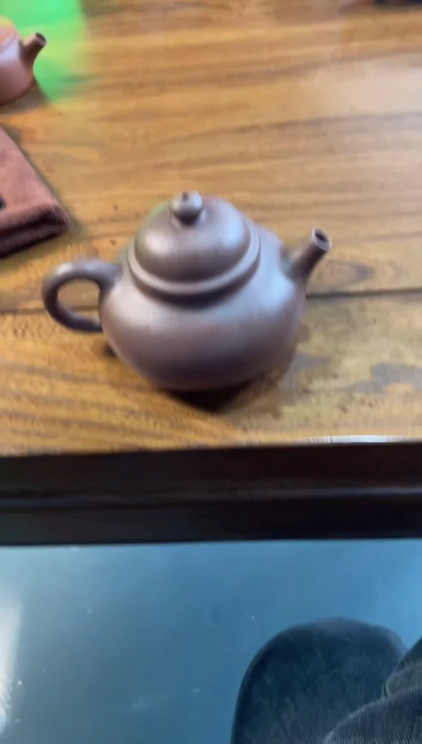 茶壶紫砂D18号，紫泥金砂，容天全手