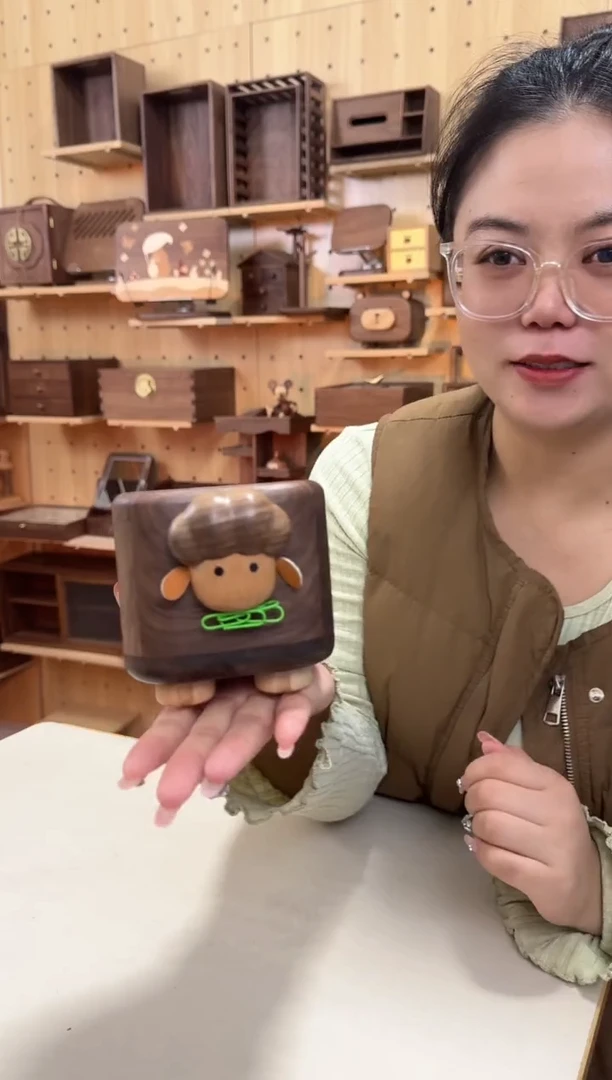 木北美黑胡桃小羊笔筒