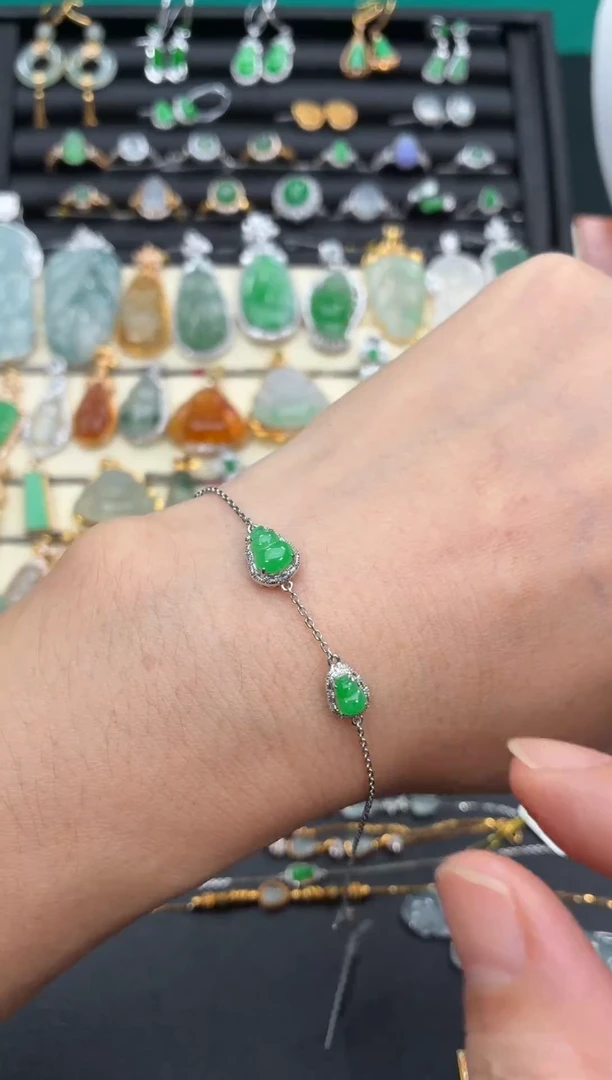 颈饰18K金镶嵌翡翠天然翡翠A货