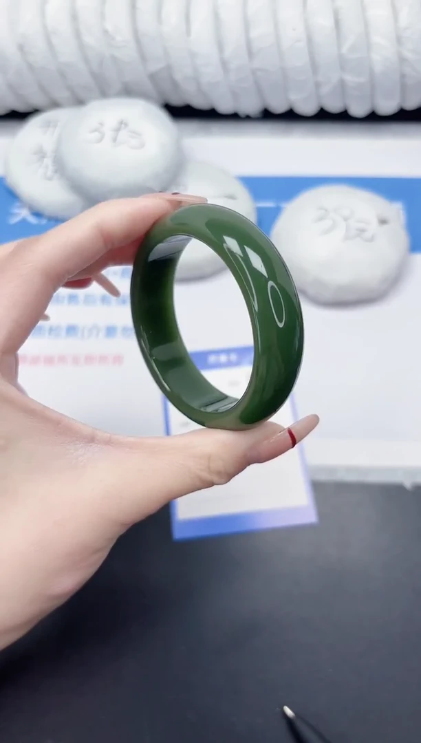 未镶嵌手镯石英质玉83-54.5DB