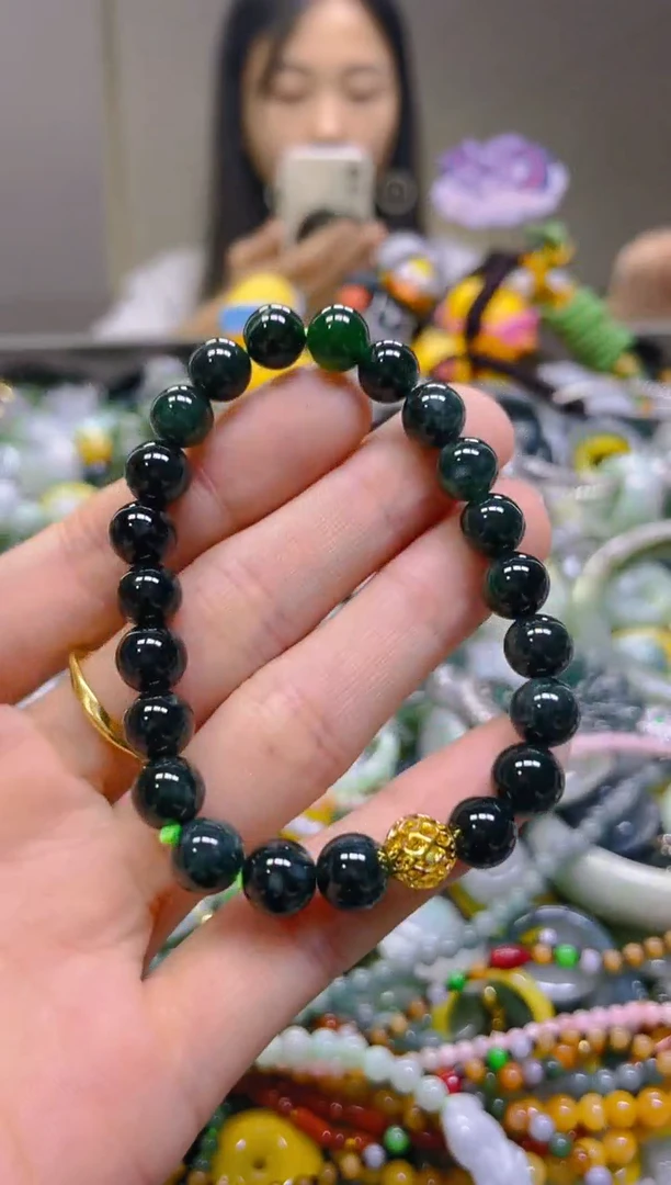 翡翠未镶嵌颈饰8MM/E/翡翠A货，一件也是批发价