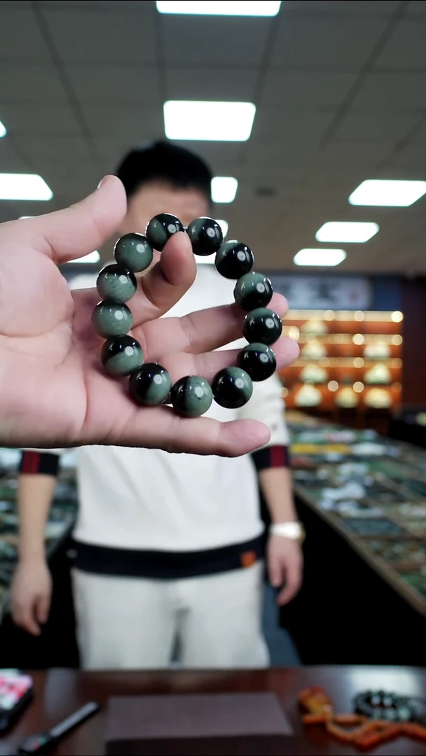 未镶嵌手链透闪石质玉手串