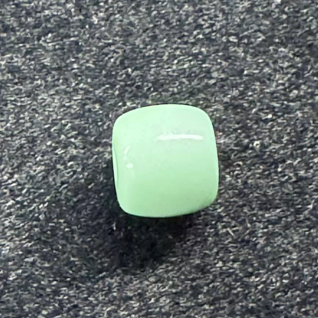 【文玩旧藏】YL0130 克什云盖山湖水蓝松松单颗约8*7mm       现