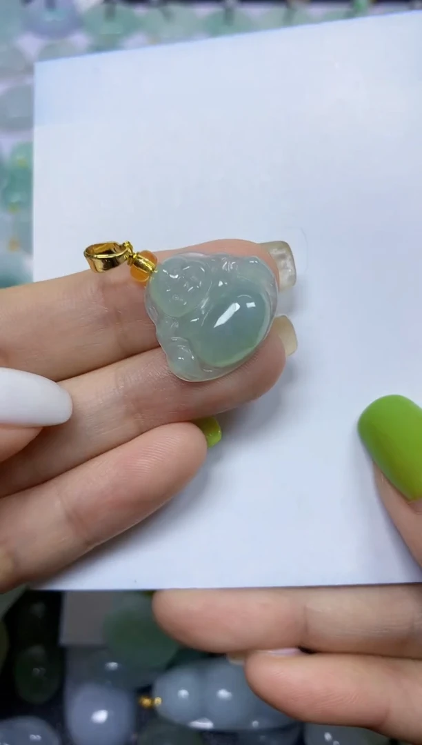 翡翠未镶嵌颈饰挂件