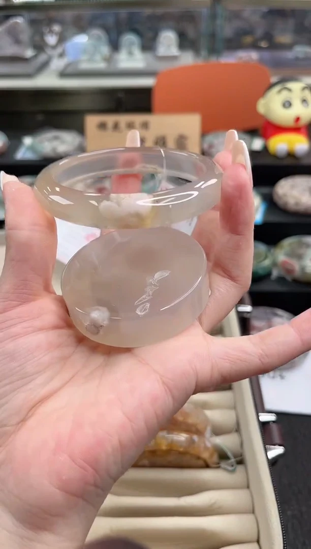 未镶嵌手镯石英质玉60圈口（赠品镯心）384517