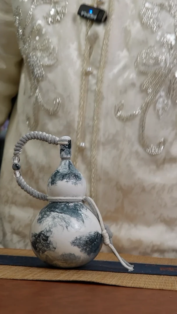 864号 天然热水酒葫芦 一物一拍（有瑕介意勿拍）