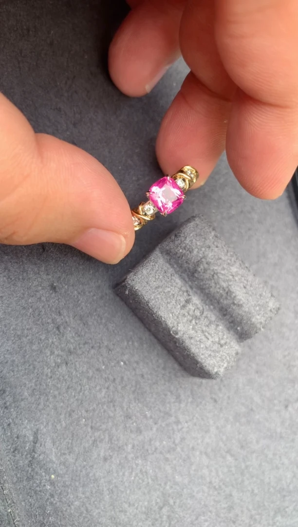 尖晶石戒指18K金镶嵌1.3ct尖晶石AC