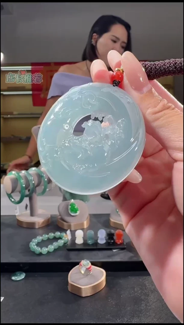 吊坠(不含链)未镶嵌翡翠纯天然A货翡翠三足蟾（多样性发其一）