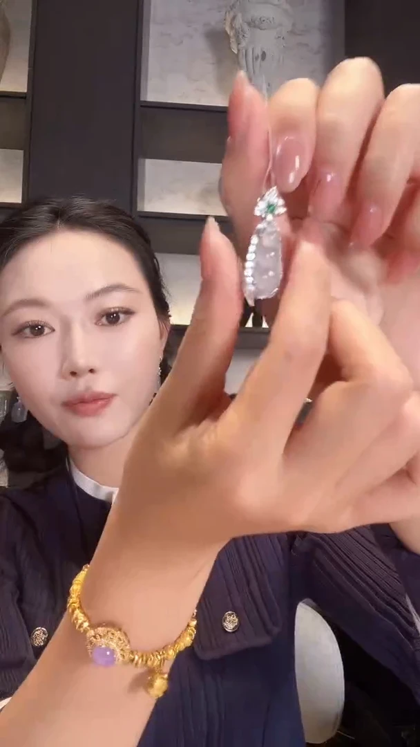 颈饰银S925镶嵌翡翠吊坠251115420058