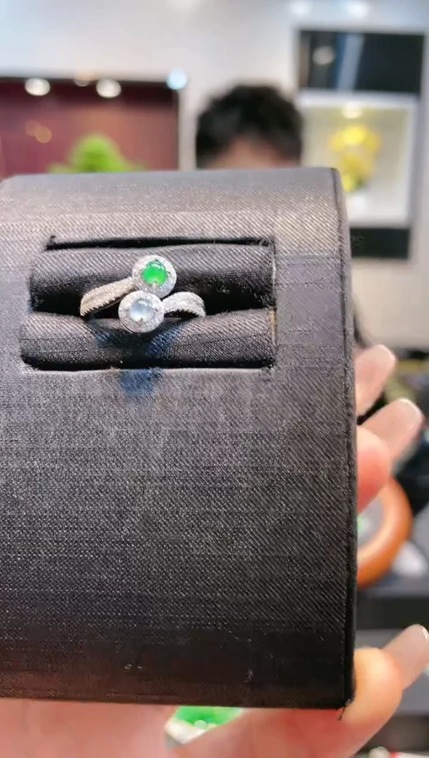 【闪购商品】翡翠颈饰银S925镶嵌A80天然A货翡翠戒指