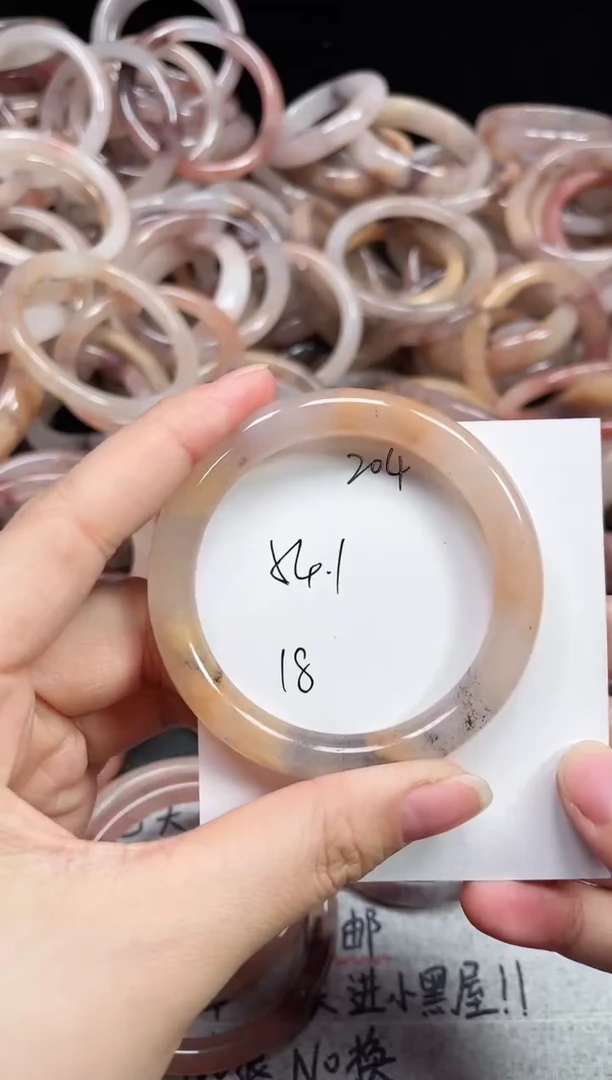 未镶嵌手镯石英质玉204