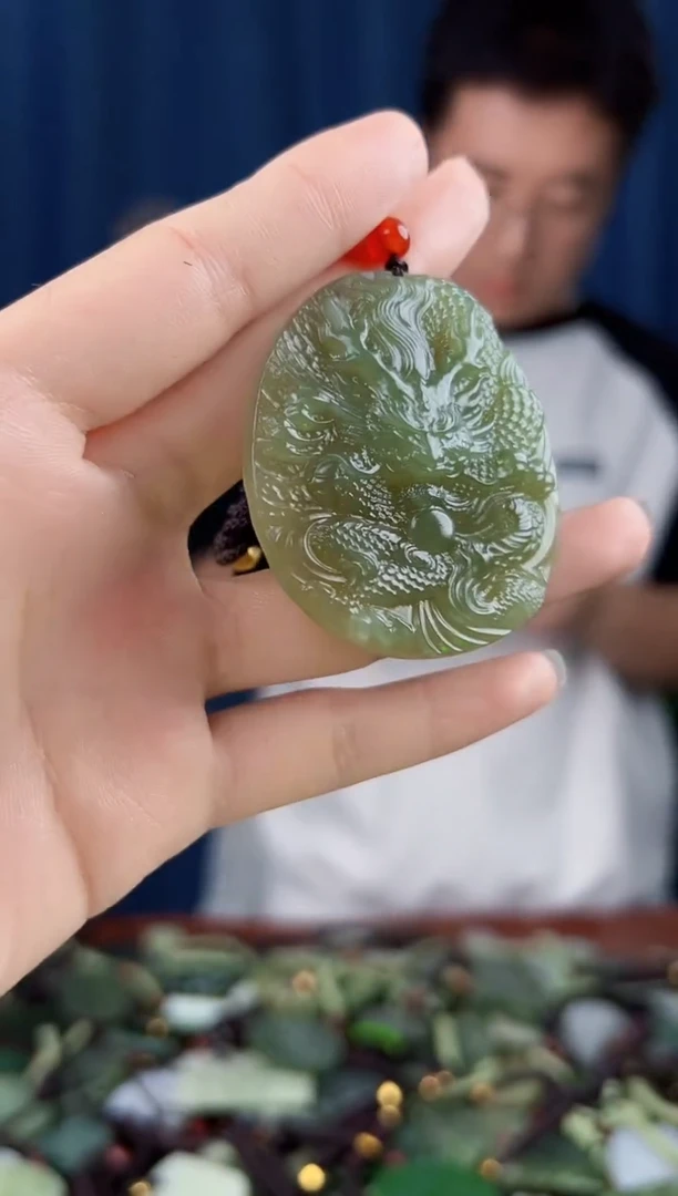 未镶嵌和田玉挂件拍一发一
