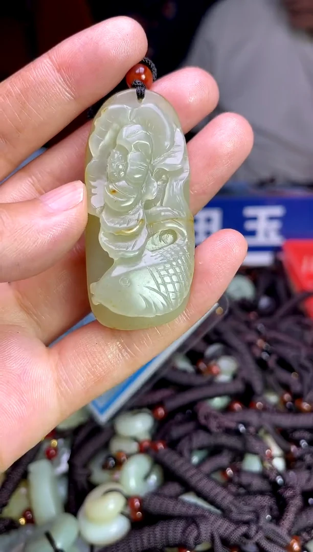 未镶嵌和田玉挂件1