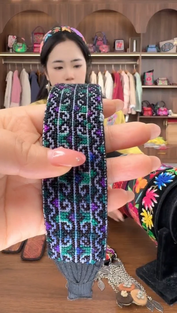 刺绣扶光苗绣传承L22