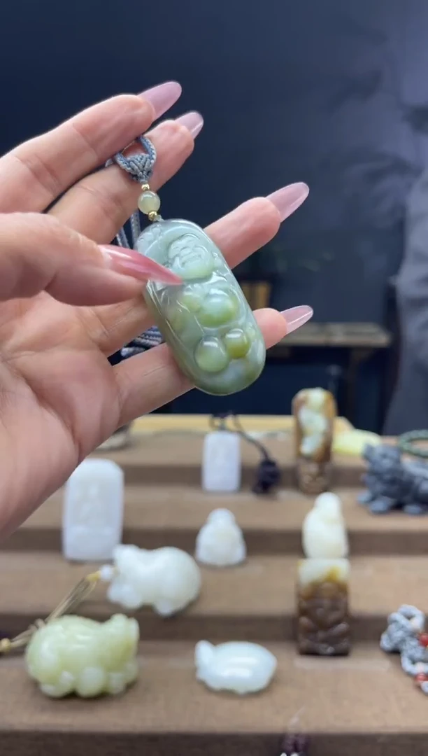 颈饰未镶嵌和田玉1