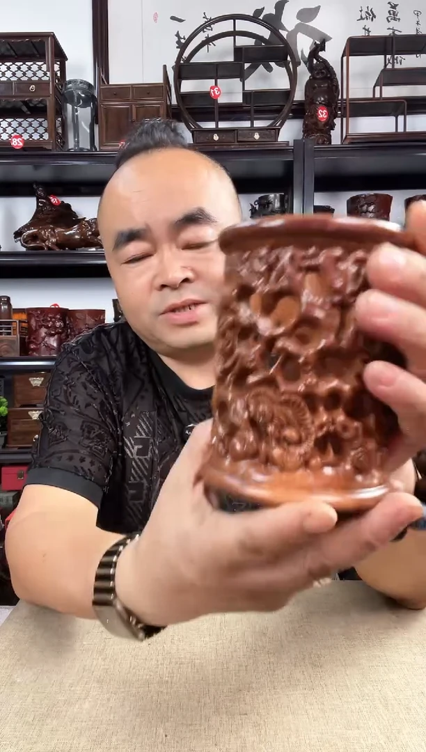 木黄笔筒老李红木工艺品