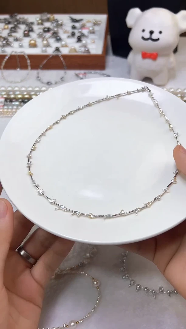 颈饰18K金镶嵌海水珍珠珍珠