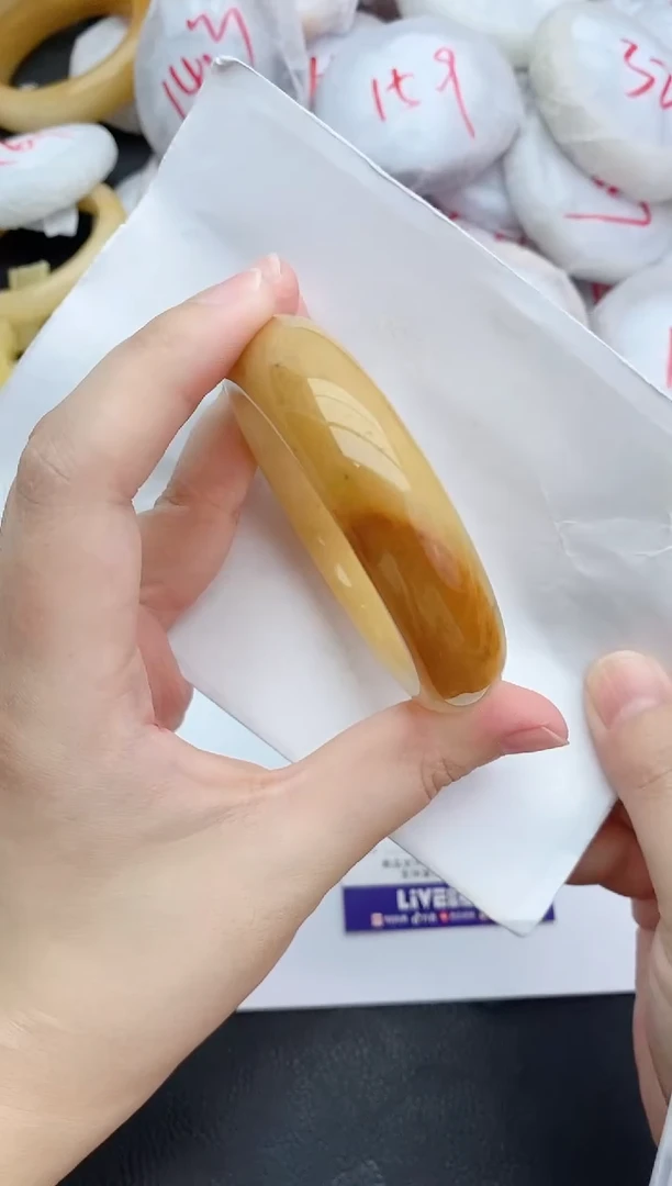 未镶嵌手镯石英质玉46+52/53
