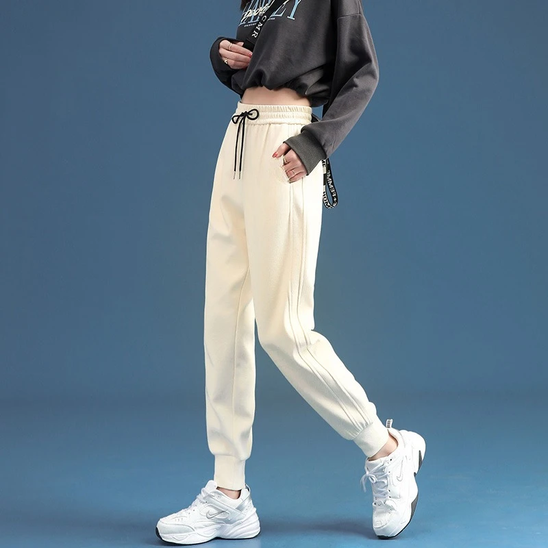 新店冲量杏色加绒运动裤女秋冬显瘦哈伦裤2024新款宽松束脚卫裤