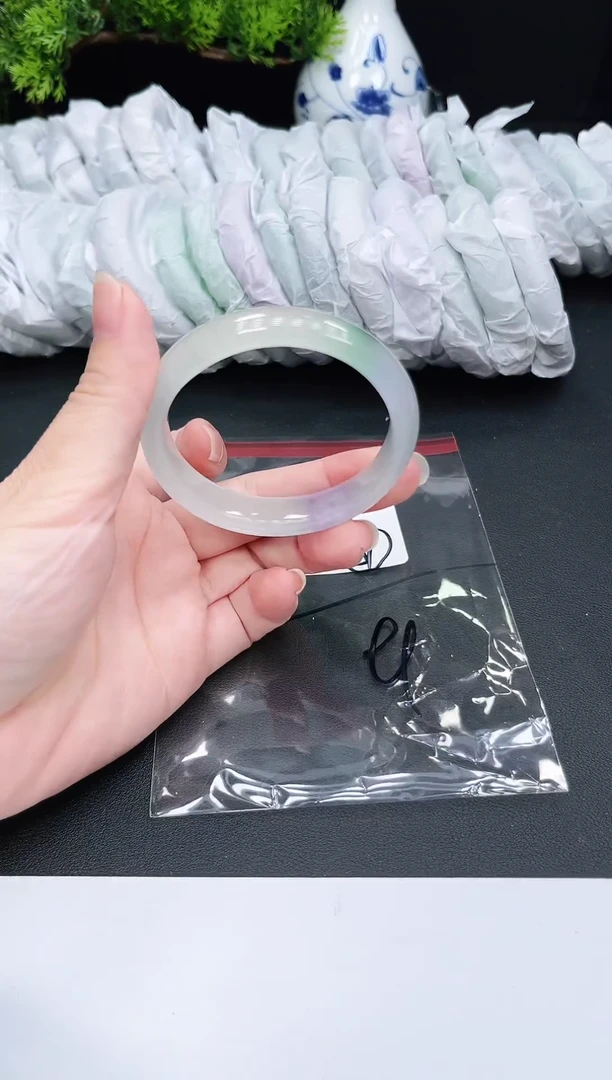 未镶嵌手镯翡翠240