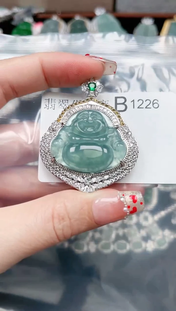 【闪购商品】翡翠颈饰未镶嵌1226赠皮绳