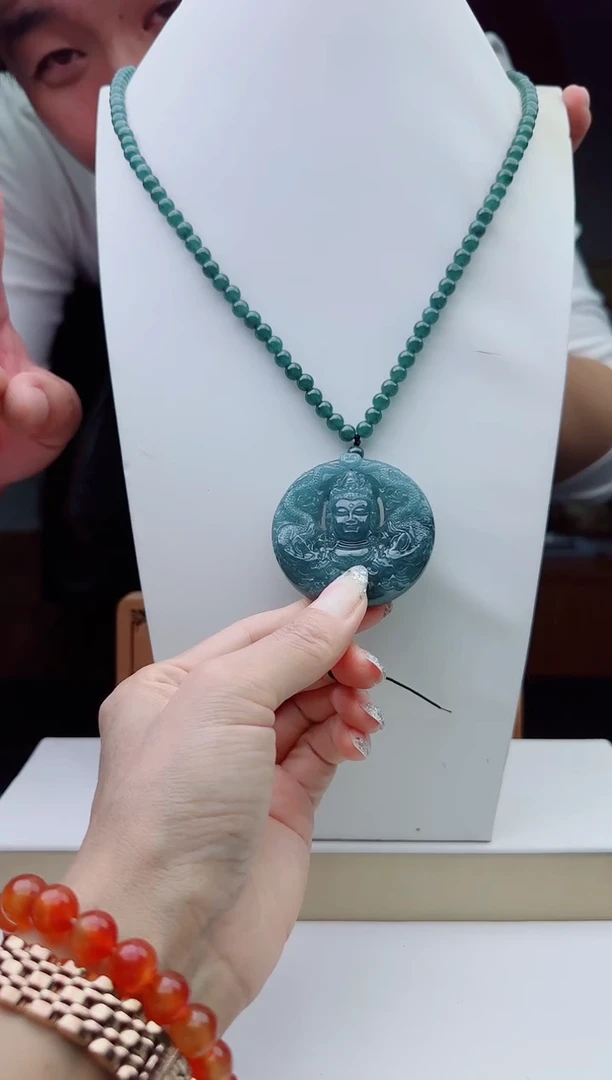 颈饰未镶嵌翡翠多样性发其一