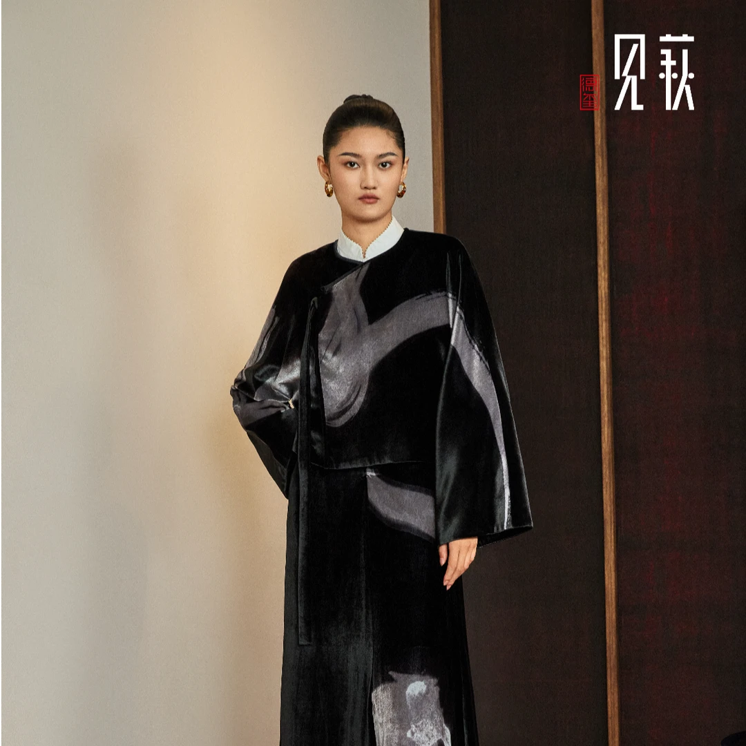 丝绒印花外套 QZWF3W290