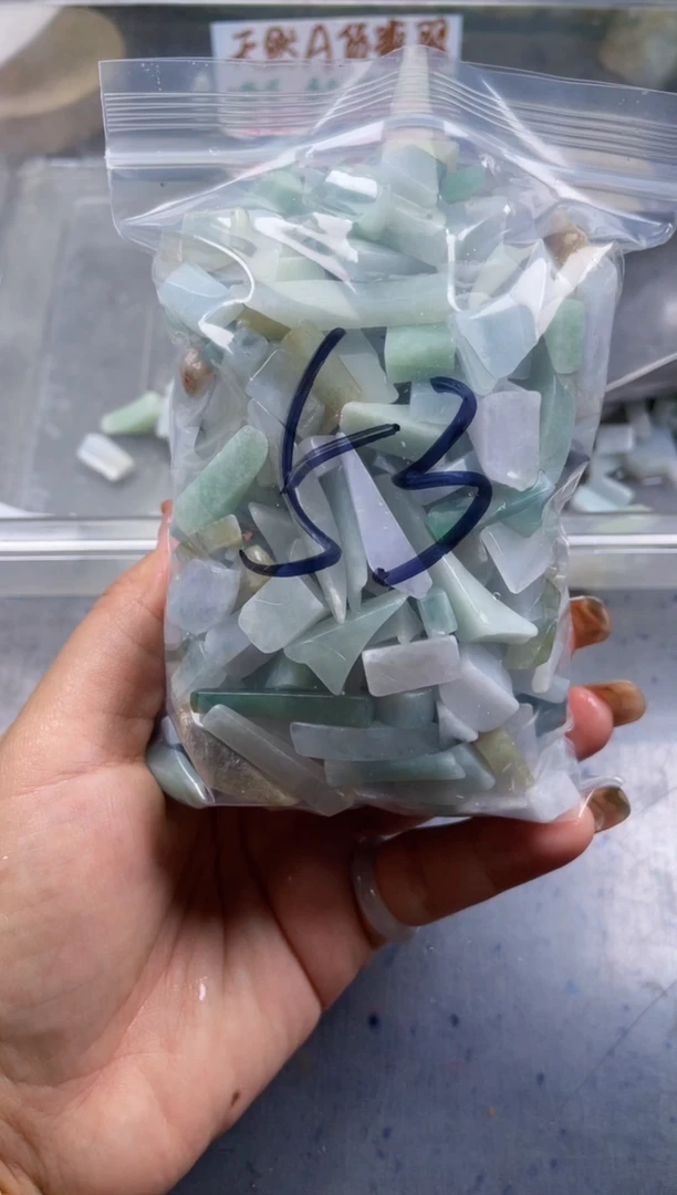 配石翡翠天然翡翠小号500克53