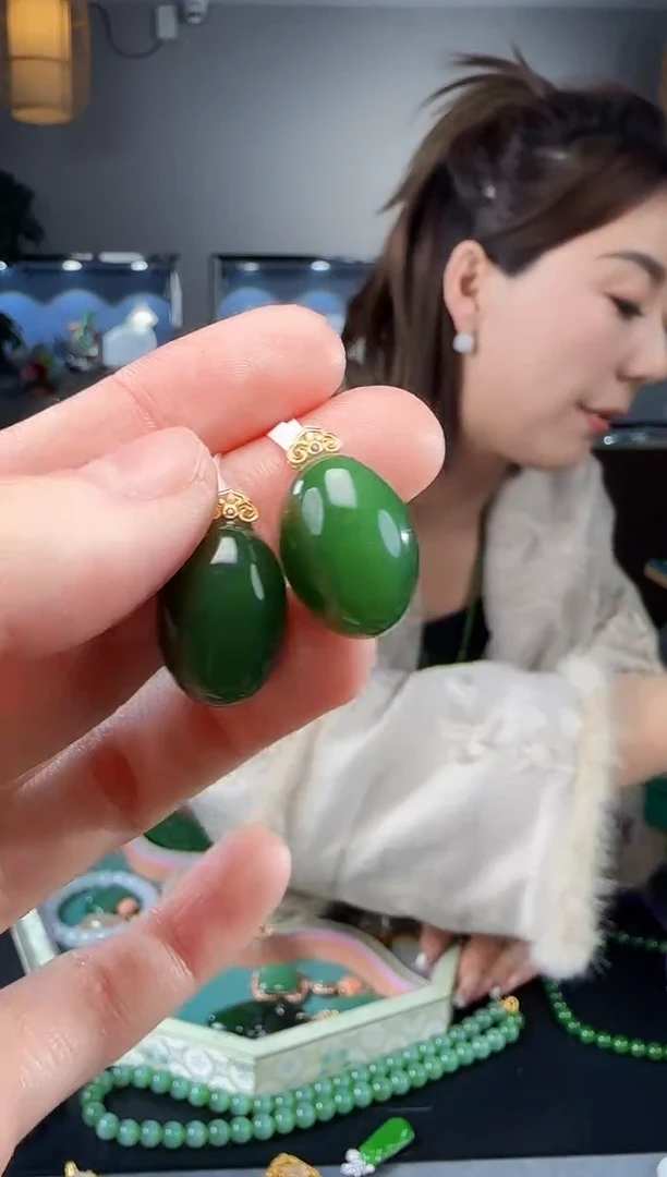 【闪购商品】和田玉吊坠(不含链)18K金镶嵌多样性发货拍一发一