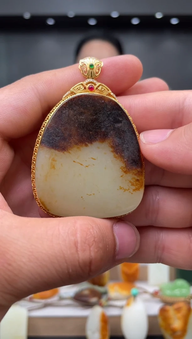 和田玉未镶嵌挂件吊坠