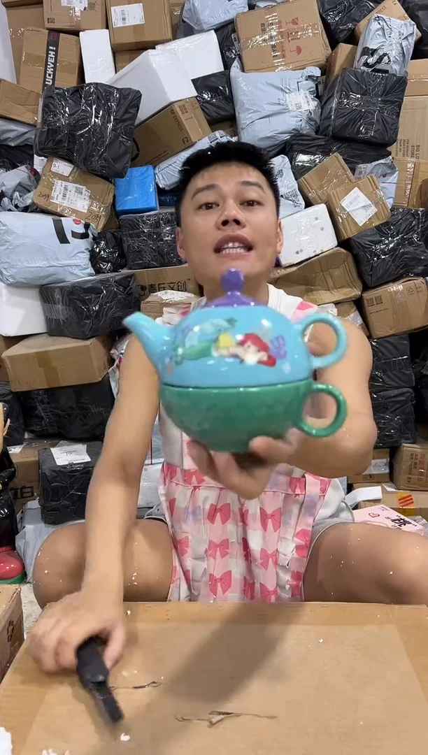 瓷片美人鱼子母壶