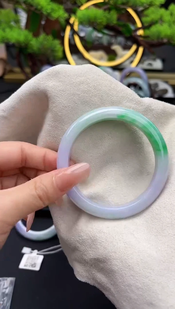 未镶嵌手镯翡翠手镯