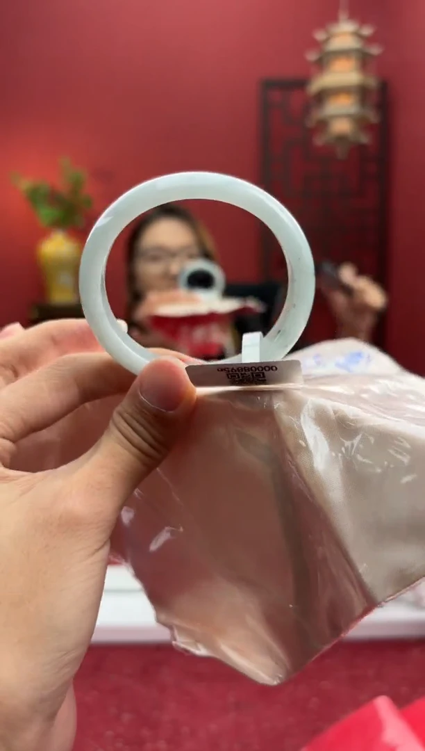 未镶嵌手镯（贵妃镯）翡翠翡翠手镯4